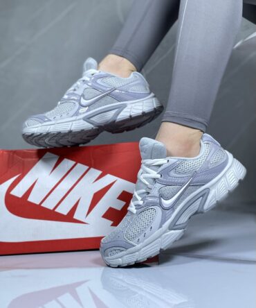 Vomero 5 Gris Crema