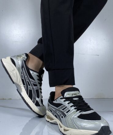 Asics Kayano Negro Gris