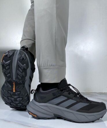 Terrex Freehike Negro Gris