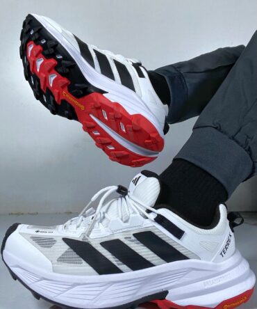 Terrex Freehike Blanco Rojo