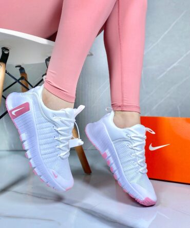 Metcon 6 Blanco Rosa
