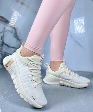 Metcon 6 Beige